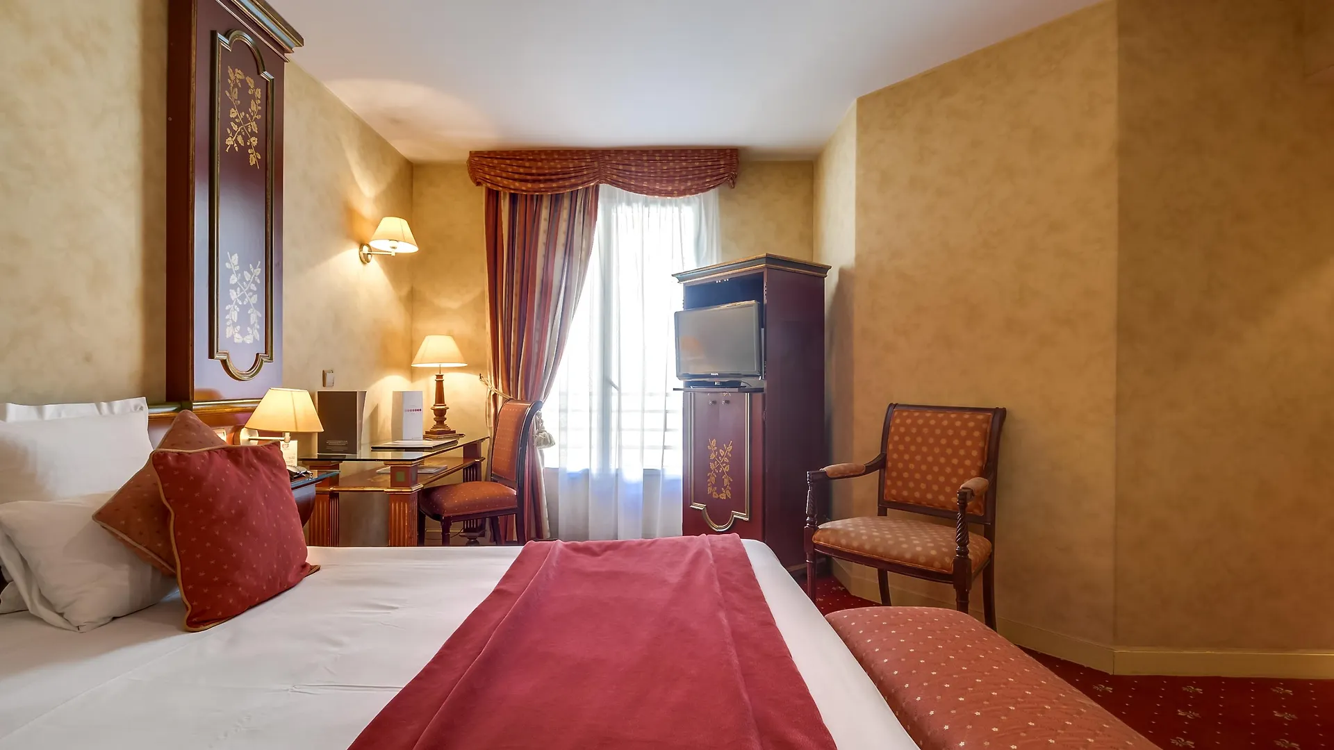 Hotel Beaumarchais Paris