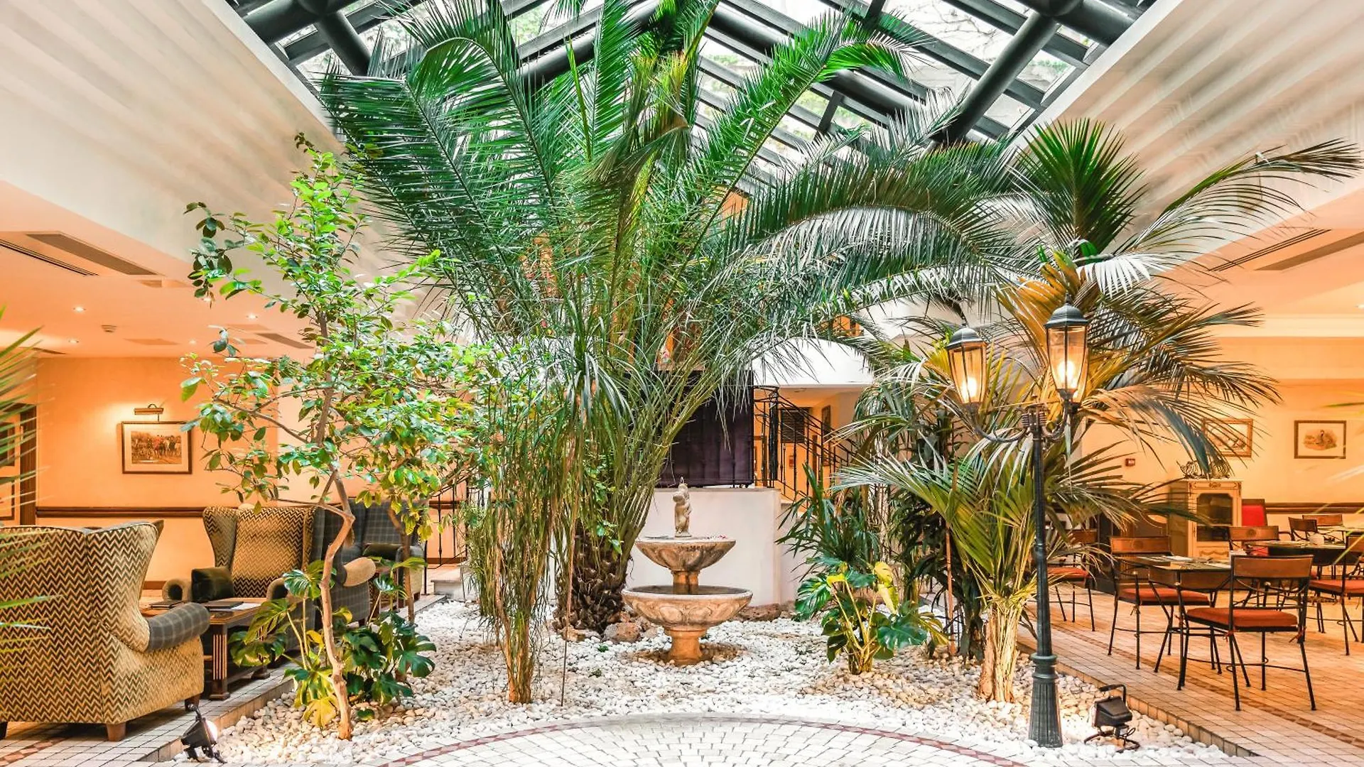 Beaumarchais Hotel